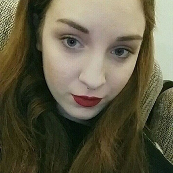 Tinnekes (23) uit Vorselaar (Antwerpen) wilt afspreken voor sex