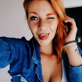 Kissboomboom (28) uit Poperinge (West-vlaanderen) wilt afspreken voor sex