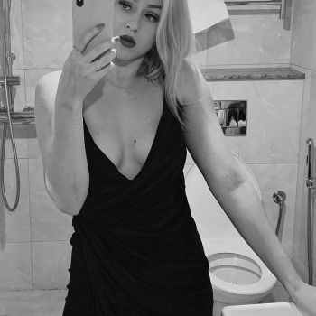 Afspreken met blondesofine? Meld je gratis aan en maak contact!