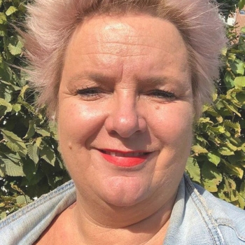Afspreken met livaSofie? Meld je gratis aan en maak contact!