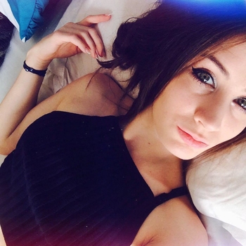 Shinta (27) uit Waver (Waals-Brabant) wilt afspreken voor sex