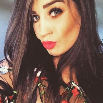 Roxannah (26) uit Hasselt (Vlaams-Limburg) wilt afspreken voor sex
