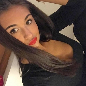 Pistache (24) uit Genk (Vlaams-Limburg) wilt afspreken voor sex