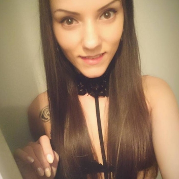 Hoevindjijmij (24) uit Lint (Antwerpen) wilt afspreken voor sex