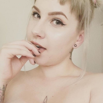 Afspreken met Spicy_Daisy? Meld je gratis aan en maak contact!