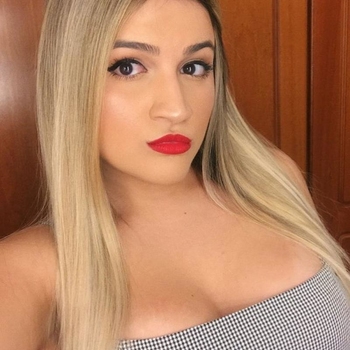 Vela (23) uit Eigenbrakel (Waals-Brabant) wilt afspreken voor sex