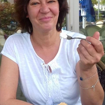 christilla (63) uit Ieper (West-vlaanderen) wilt afspreken voor sex