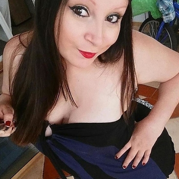 BluePurl (31) uit Houthulst (West-vlaanderen) wilt afspreken voor sex