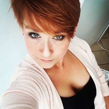 Xhianne (38) uit Brecht (Antwerpen) wilt afspreken voor sex