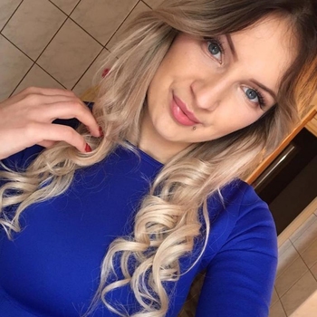 mariannemona (29) uit Brussel (Het Brussels Hoofdst) wilt afspreken voor sex