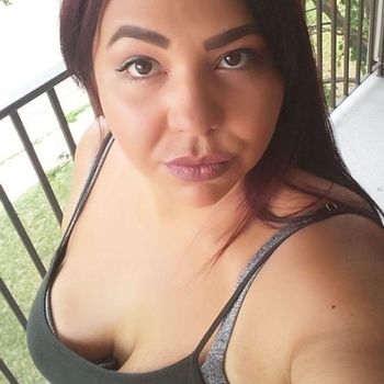 Yoanna (33) uit Alken (Vlaams-Limburg) wilt afspreken voor sex