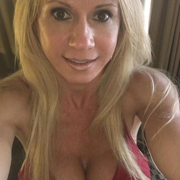 Golinda (48) uit Ichtegem (West-vlaanderen) wilt afspreken voor sex