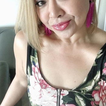 Afspreken met Harvina? Meld je gratis aan en maak contact!