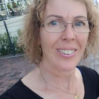 Afspreken met Shaliene? Meld je gratis aan en maak contact!