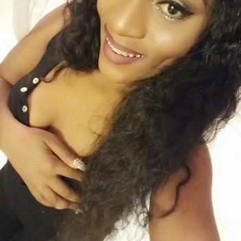 Curlylilly (37) uit Lille (Antwerpen) wilt afspreken voor sex